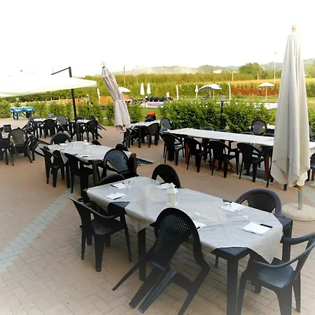 Cascina Vecchia Gasthuis Calamandrana