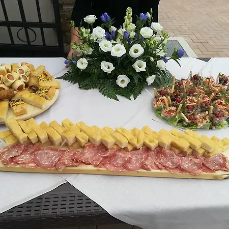 Cascina Vecchia 3* Calamandrana