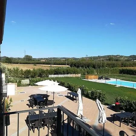 Cascina Vecchia Vendégház Calamandrana