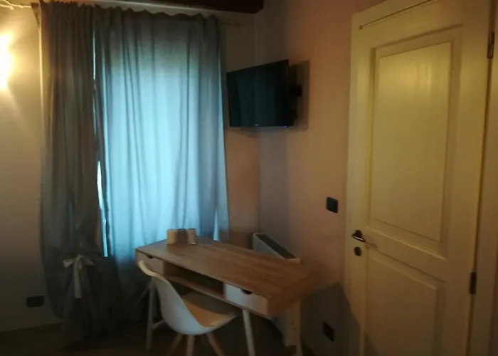 Cascina Vecchia בית הארחה 3*