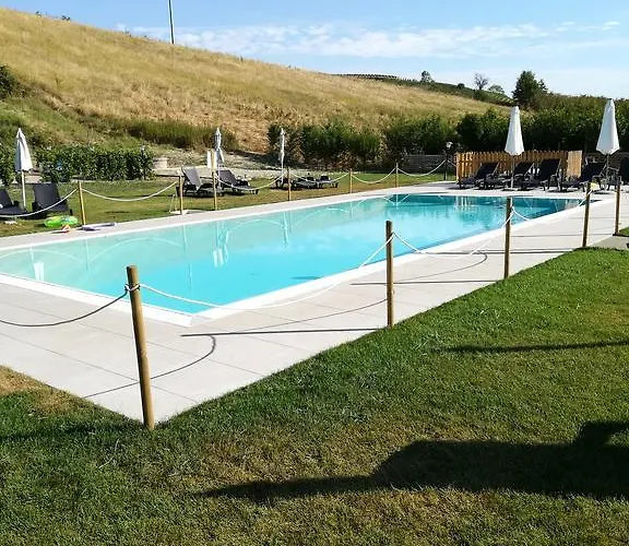 Cascina Vecchia בית הארחה