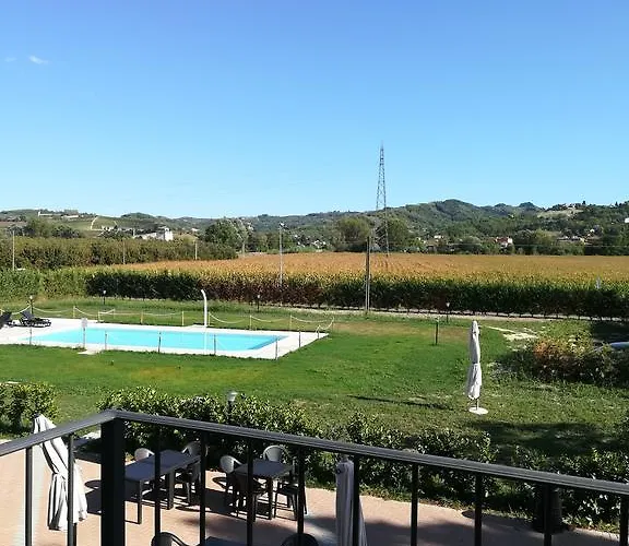 Cascina Vecchia 3*