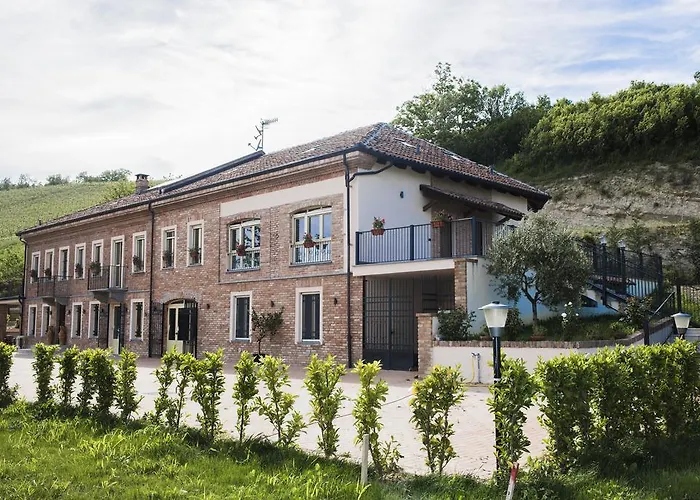 Cascina Vecchia בית הארחה