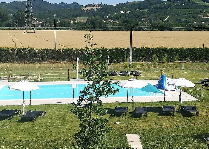 Cascina Vecchia בית הארחה 3*